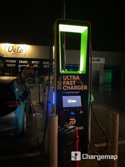 汽車充電樁的環(huán)保使命：超越傳統(tǒng)能源